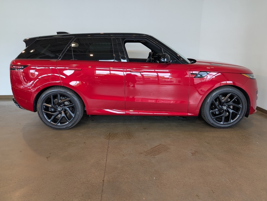 2025 Land Rover Range Rover Sport SE photo 6