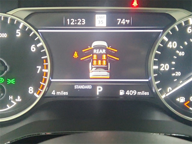 2025 Nissan Pathfinder SL photo 18