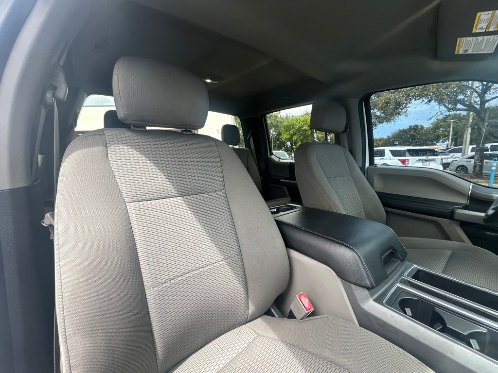 2020 Ford F-150 XLT photo 25