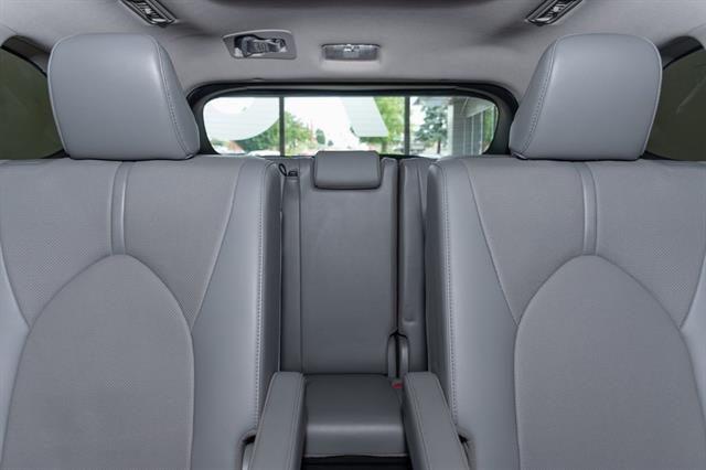 2021 Toyota Highlander Limited photo 15