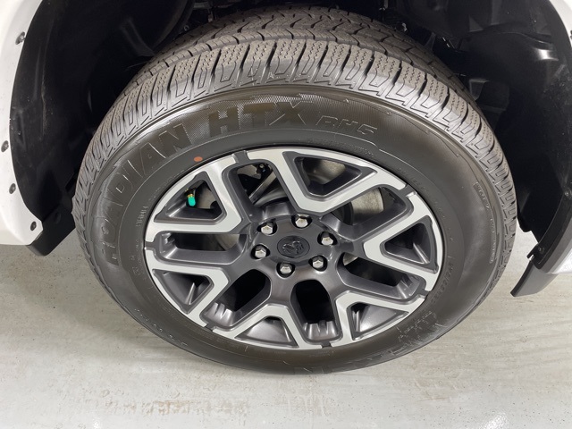 2025 Ram 1500 Laramie photo 9