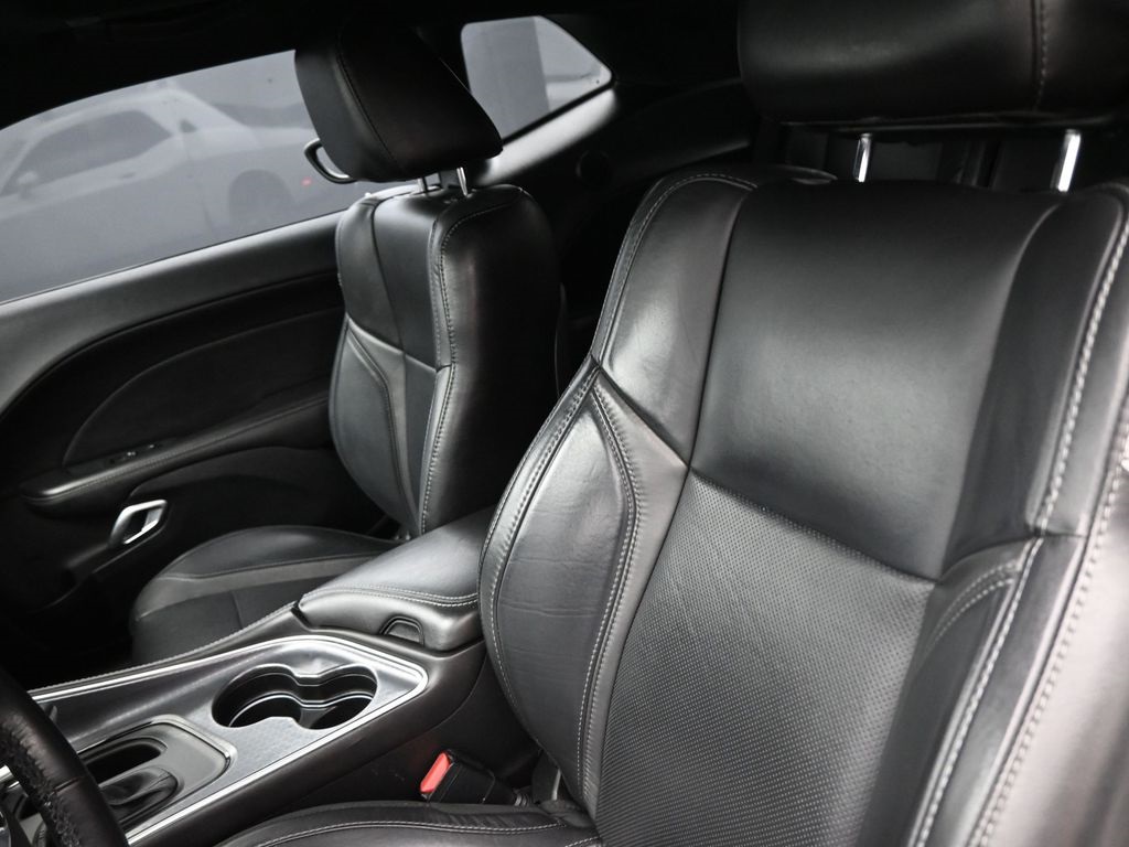2018 Dodge Challenger SXT photo 30