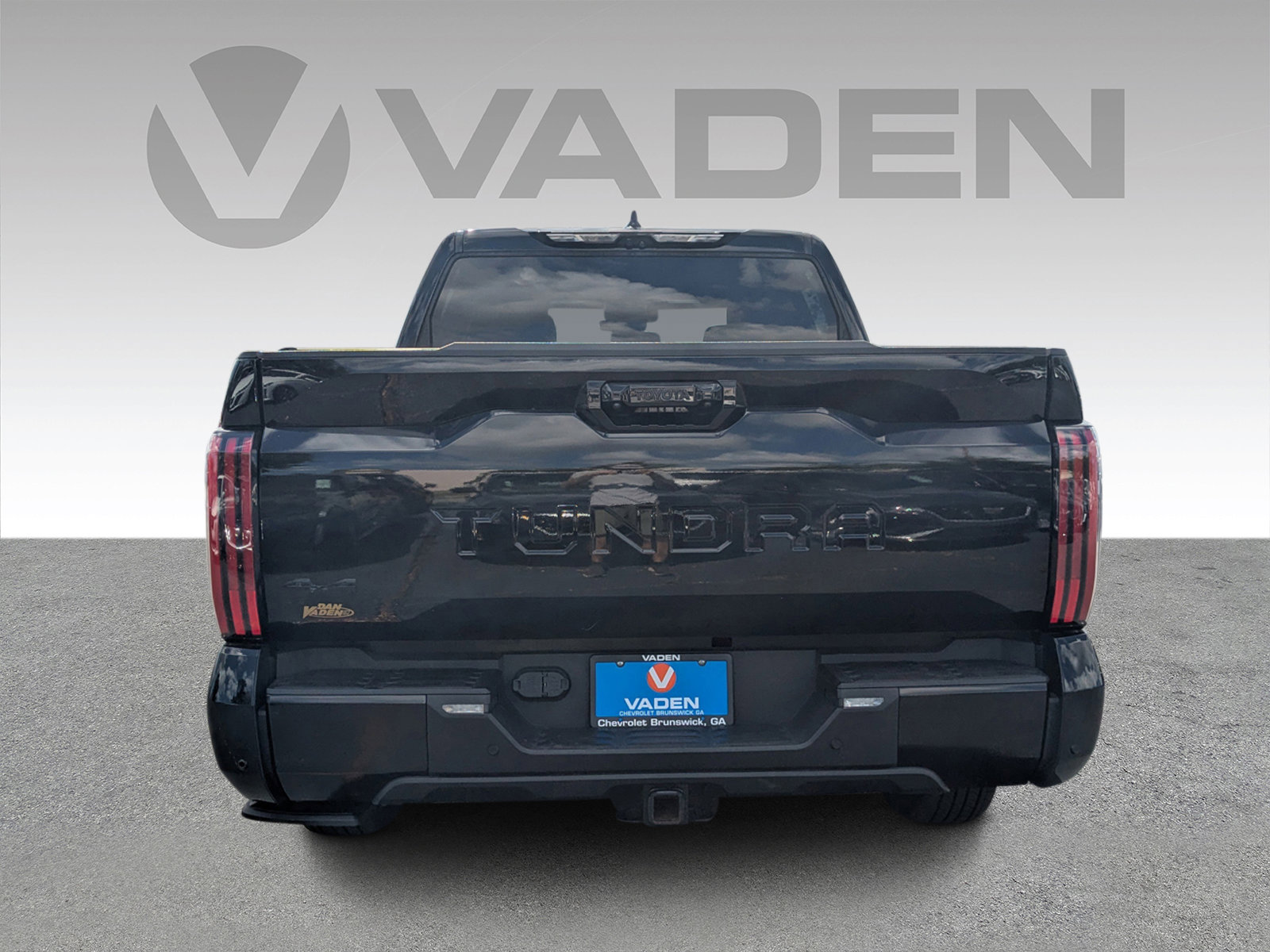 2022 Toyota Tundra Platinum photo 8