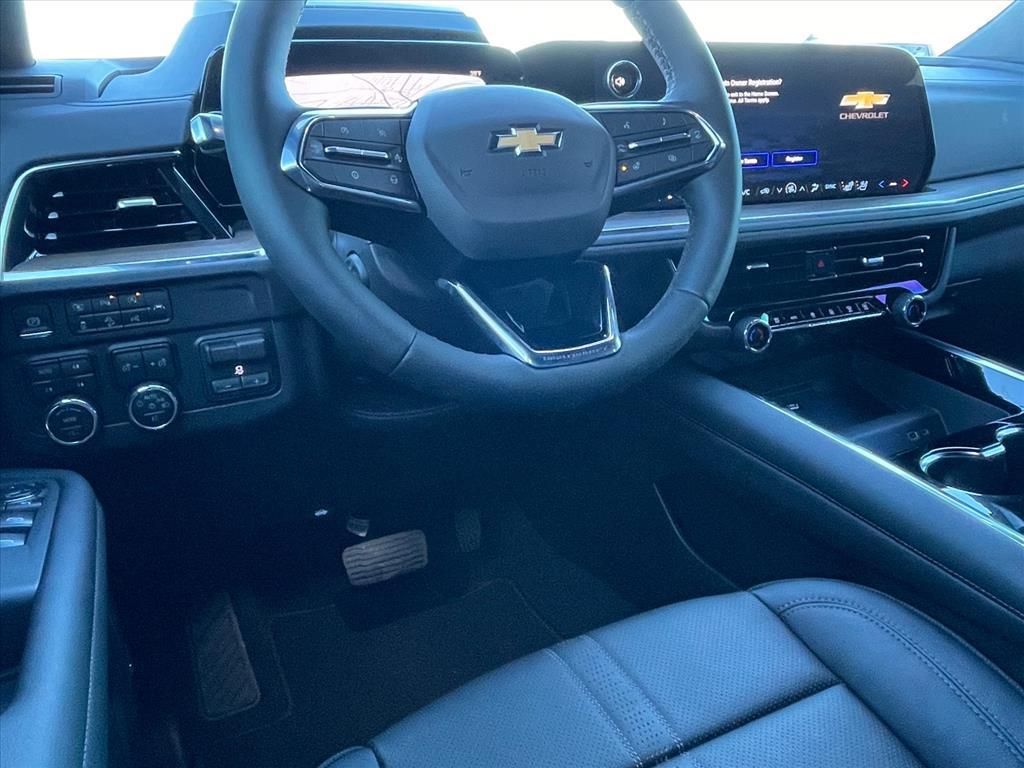 2026 Chevrolet Suburban High Country's photo