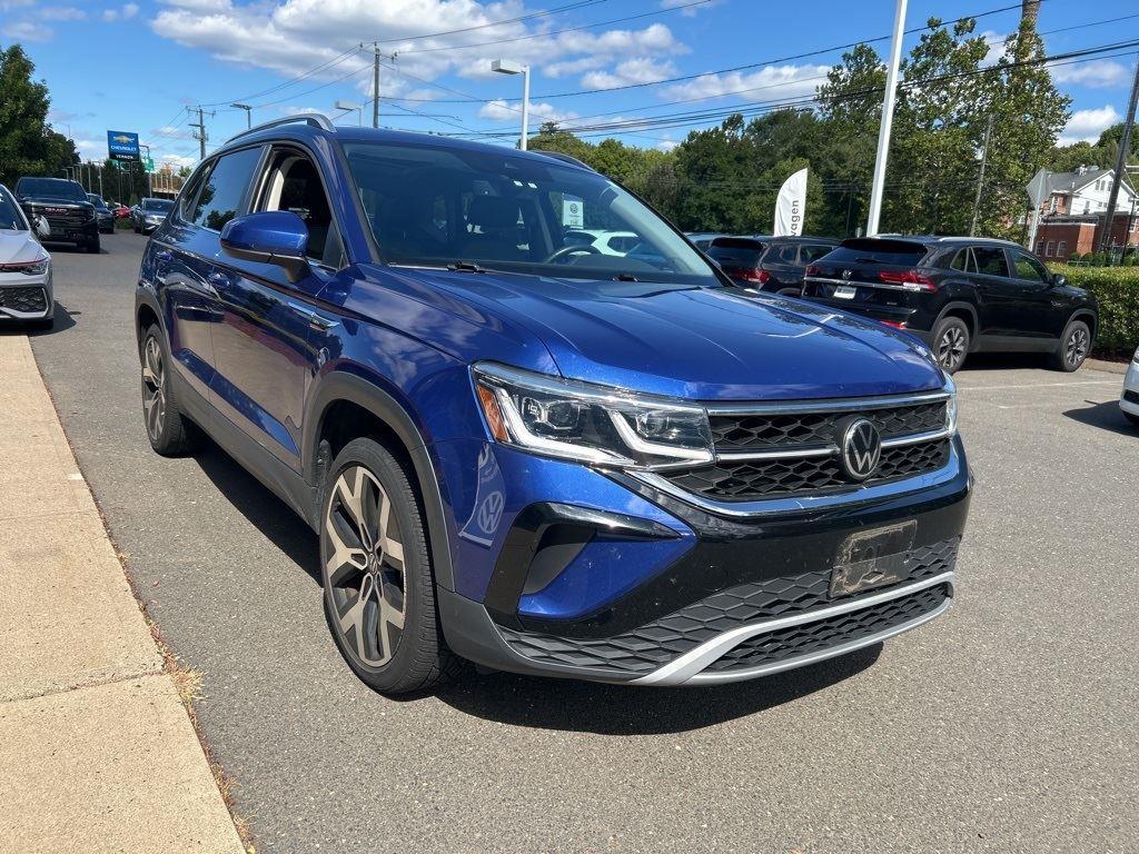 2022 Volkswagen Taos SEL photo 3