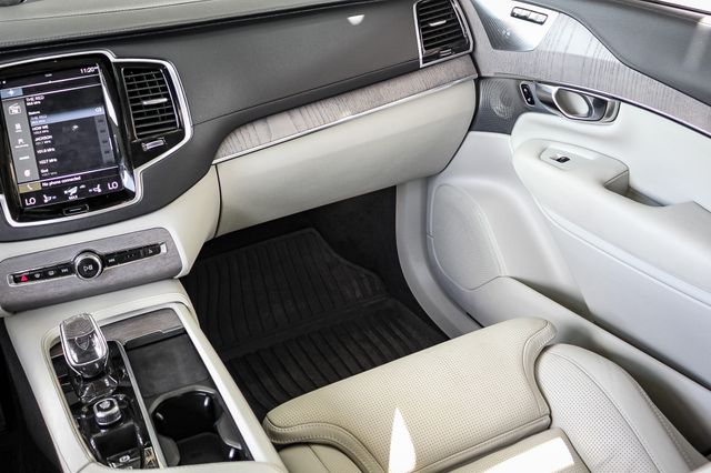 2022 Volvo XC90 Recharge T8 Inscription photo 24