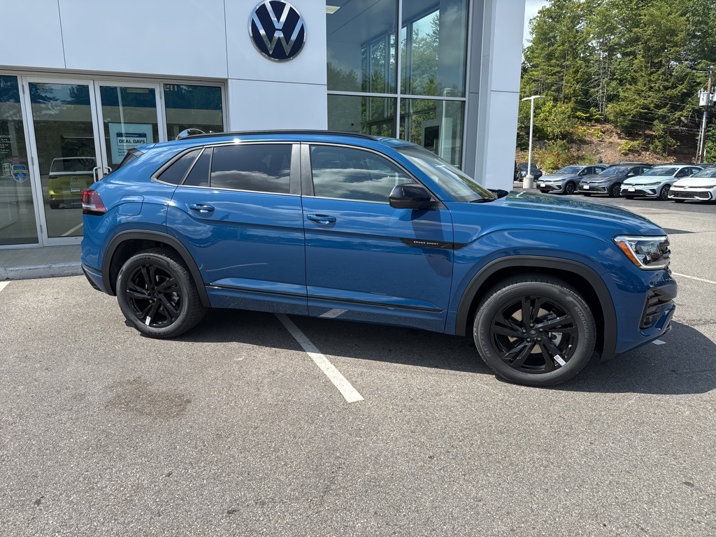 2026 Volkswagen Atlas Cross Sport SEL R-Line photo 14
