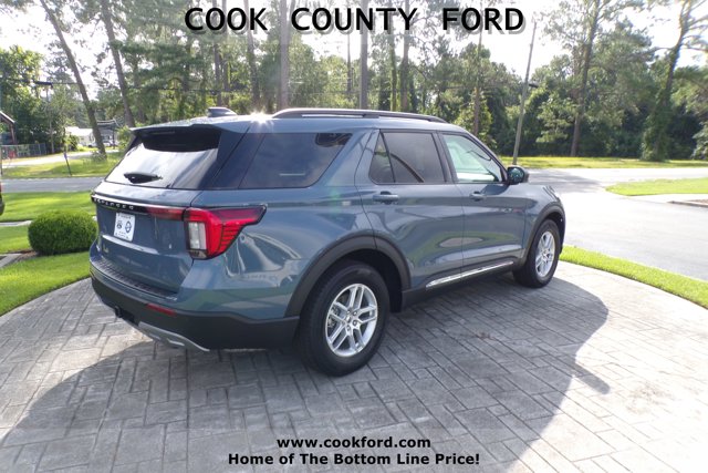 2025 Ford Explorer photo 7