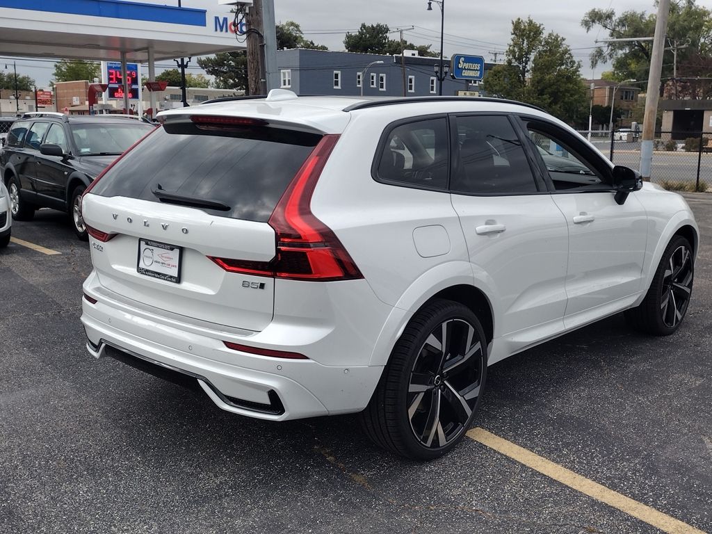 2026 VOLVO XC60 - Image 7