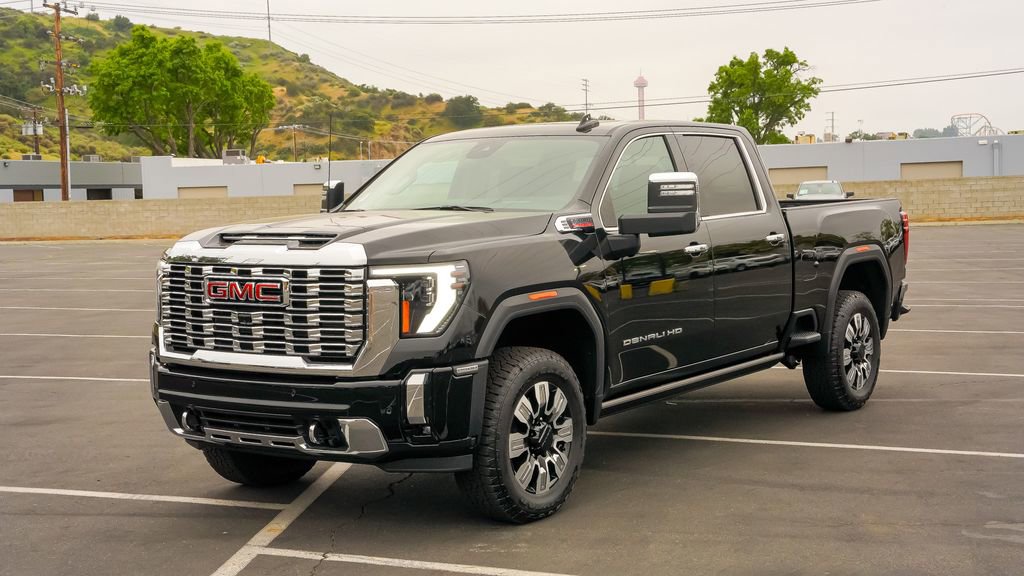 2025 Gmc Sierra 2500 HD Denali photo 3