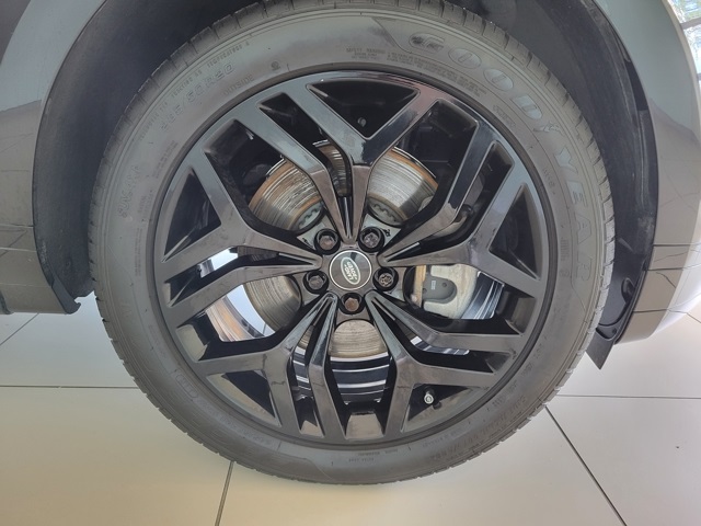 2023 Land Rover Range Rover Evoque R-Dynamic SE photo 14