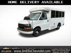 2023 Chevrolet Express Cutaway Base's photo