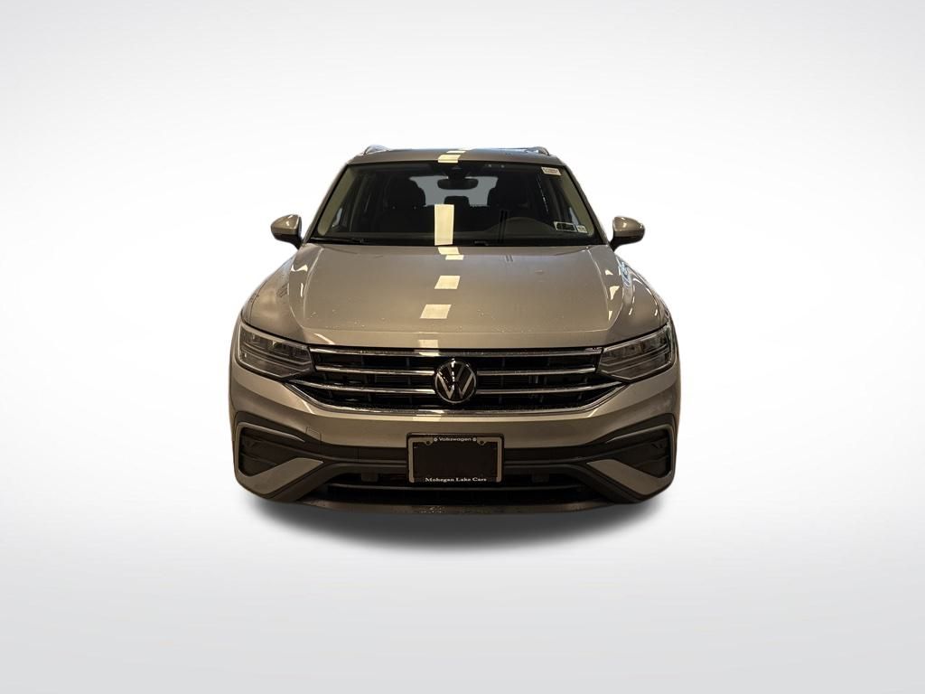 2024 Volkswagen Tiguan SE Wolfsburg Edition photo 2