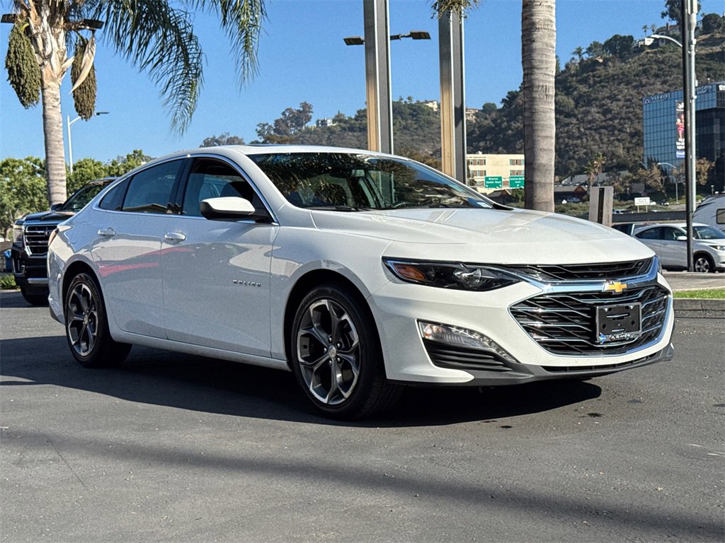 2024 Chevrolet Malibu 1LT photo 3