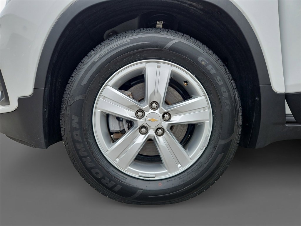 2022 Chevrolet Trax LS photo 13