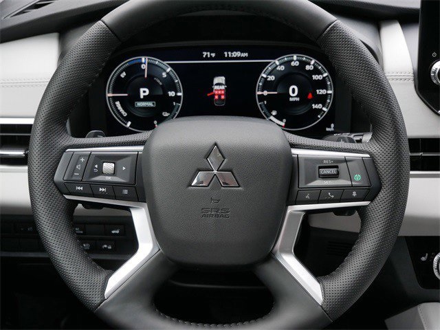 2025 Mitsubishi Outlander PHEV SEL photo 6