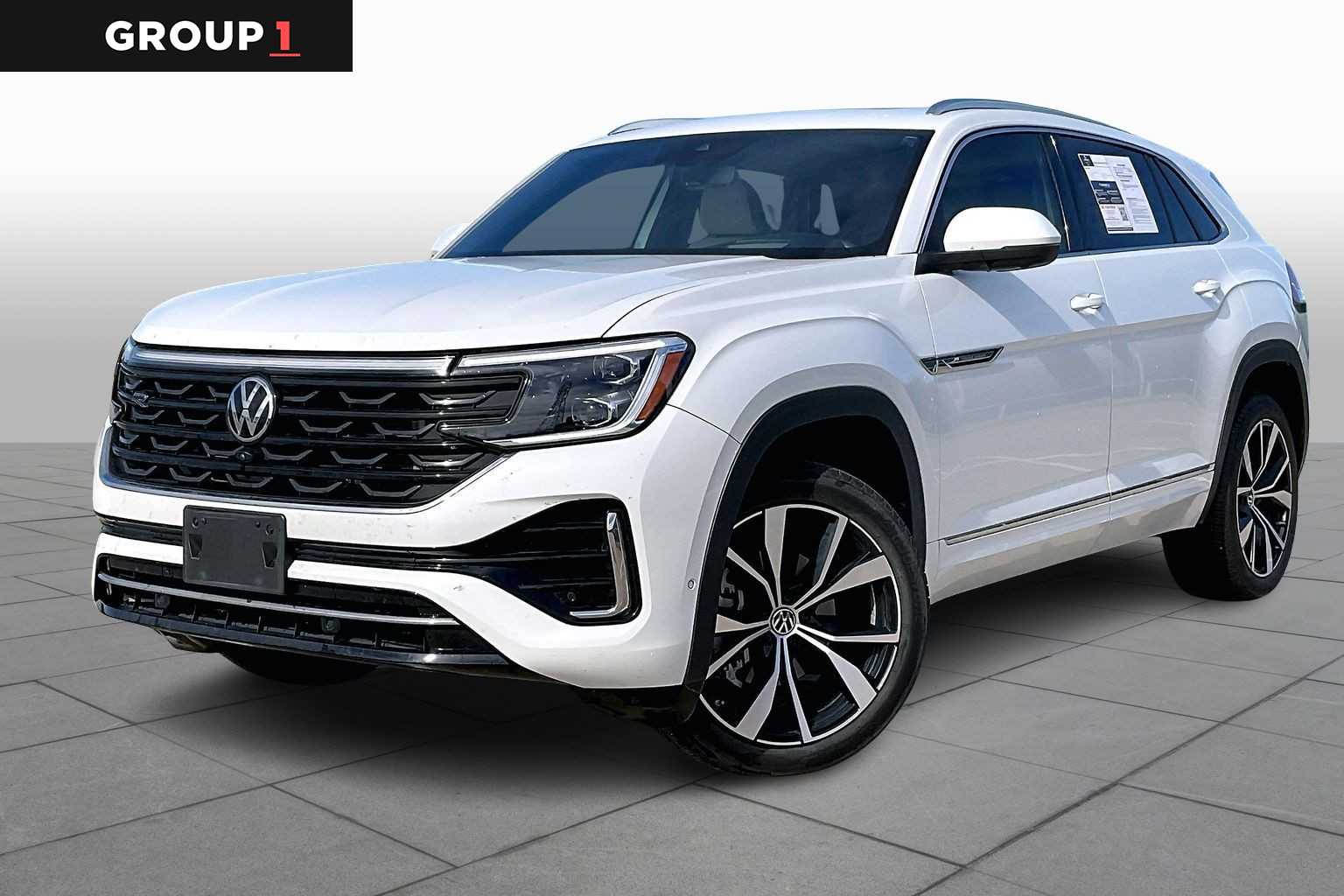 2024 Volkswagen Atlas Cross Sport SEL Premium R-LINE's photo