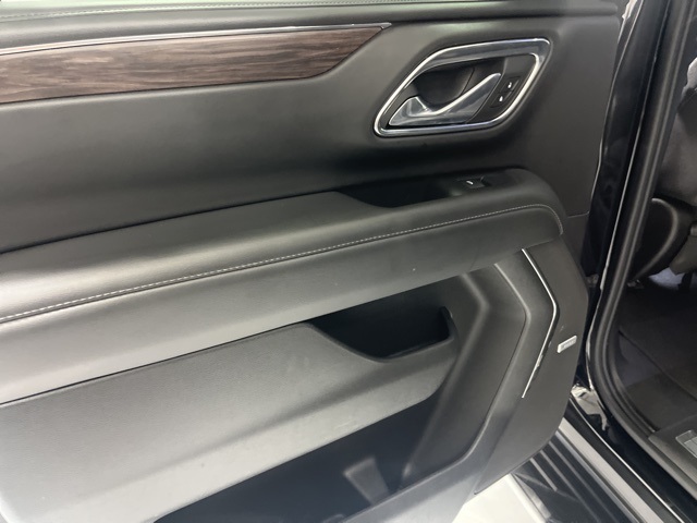 2023 Chevrolet Suburban LT photo 28