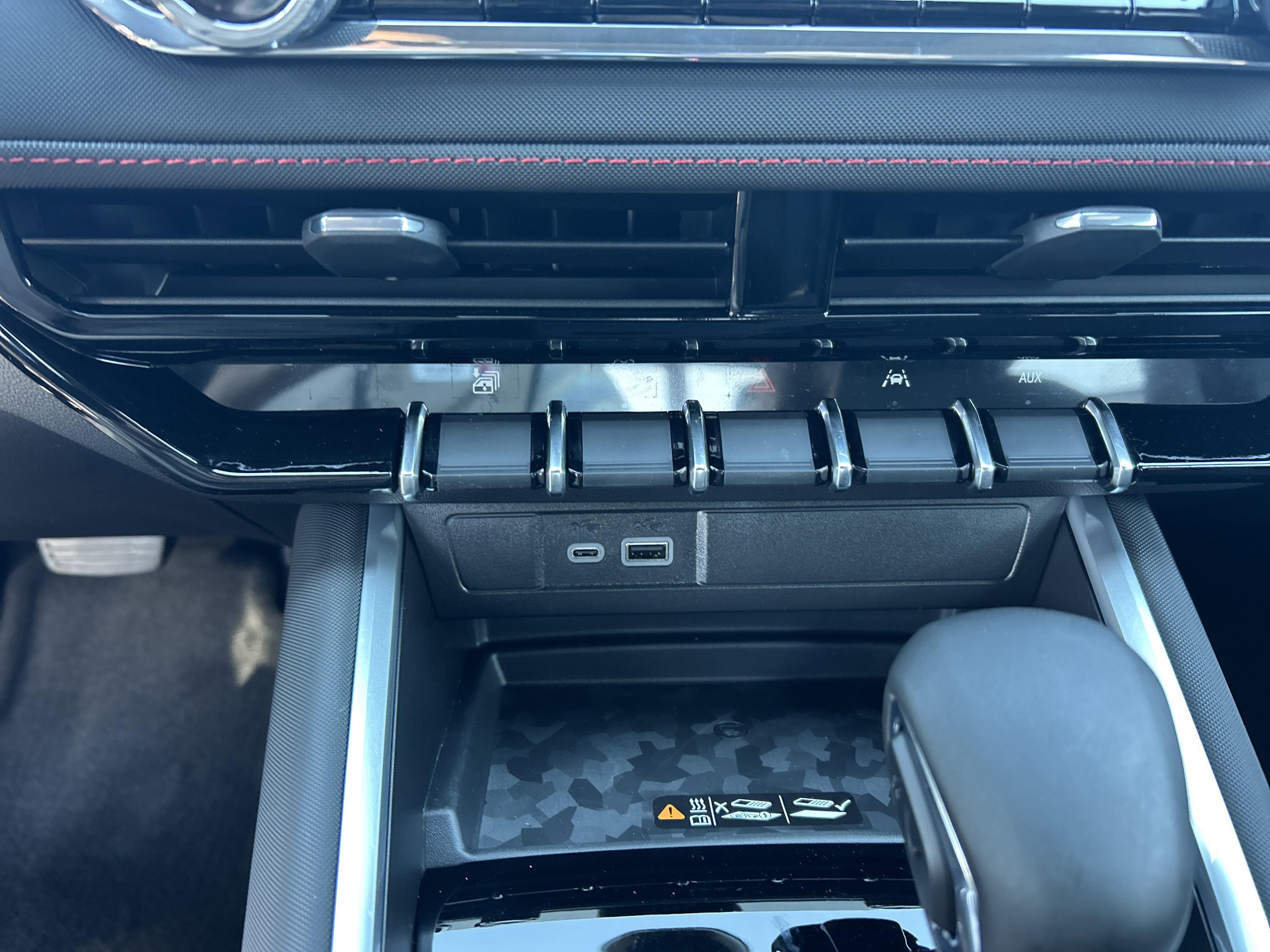 2026 Chevrolet Colorado Z71 photo 2