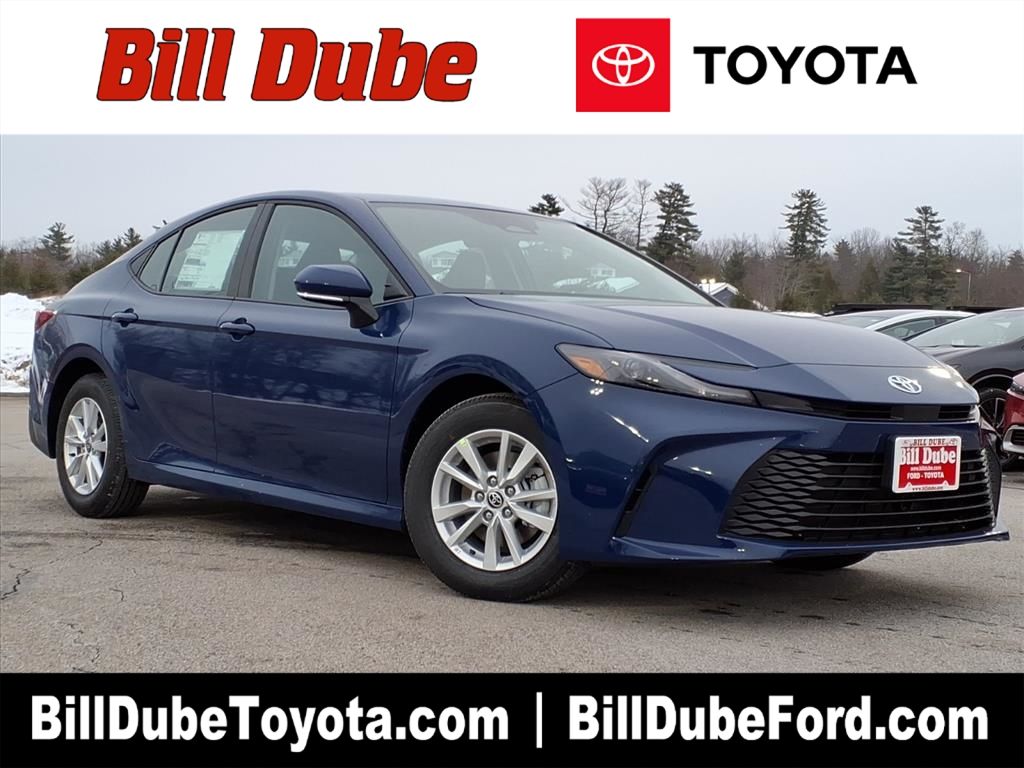 2026 Toyota Camry LE's photo