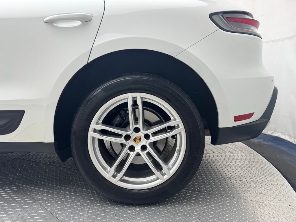 2022 Porsche Macan Base photo 6