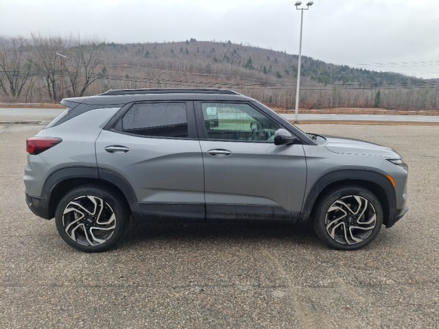 2024 Chevrolet Trailblazer RS photo 2