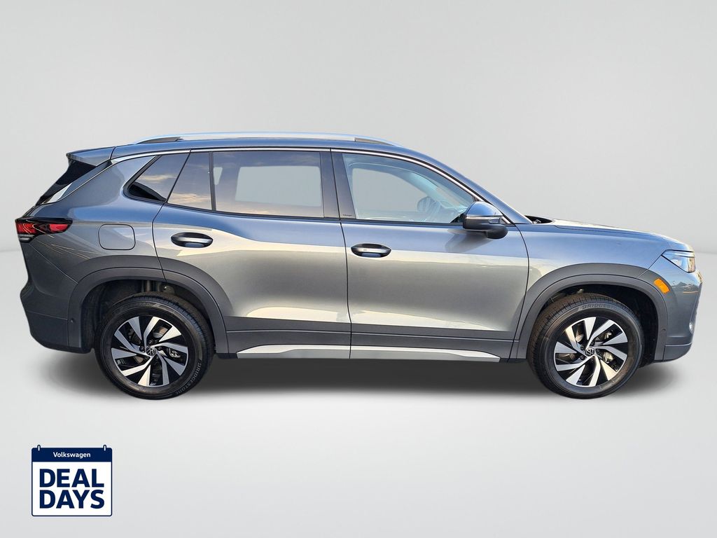 2025 Volkswagen Tiguan S photo 4