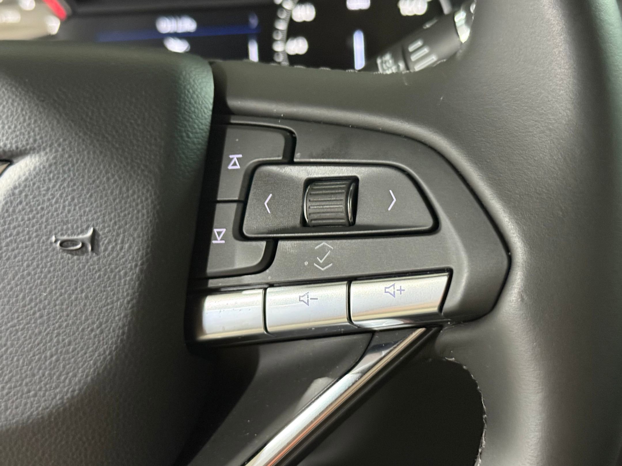 2025 Cadillac XT6 Luxury photo 24