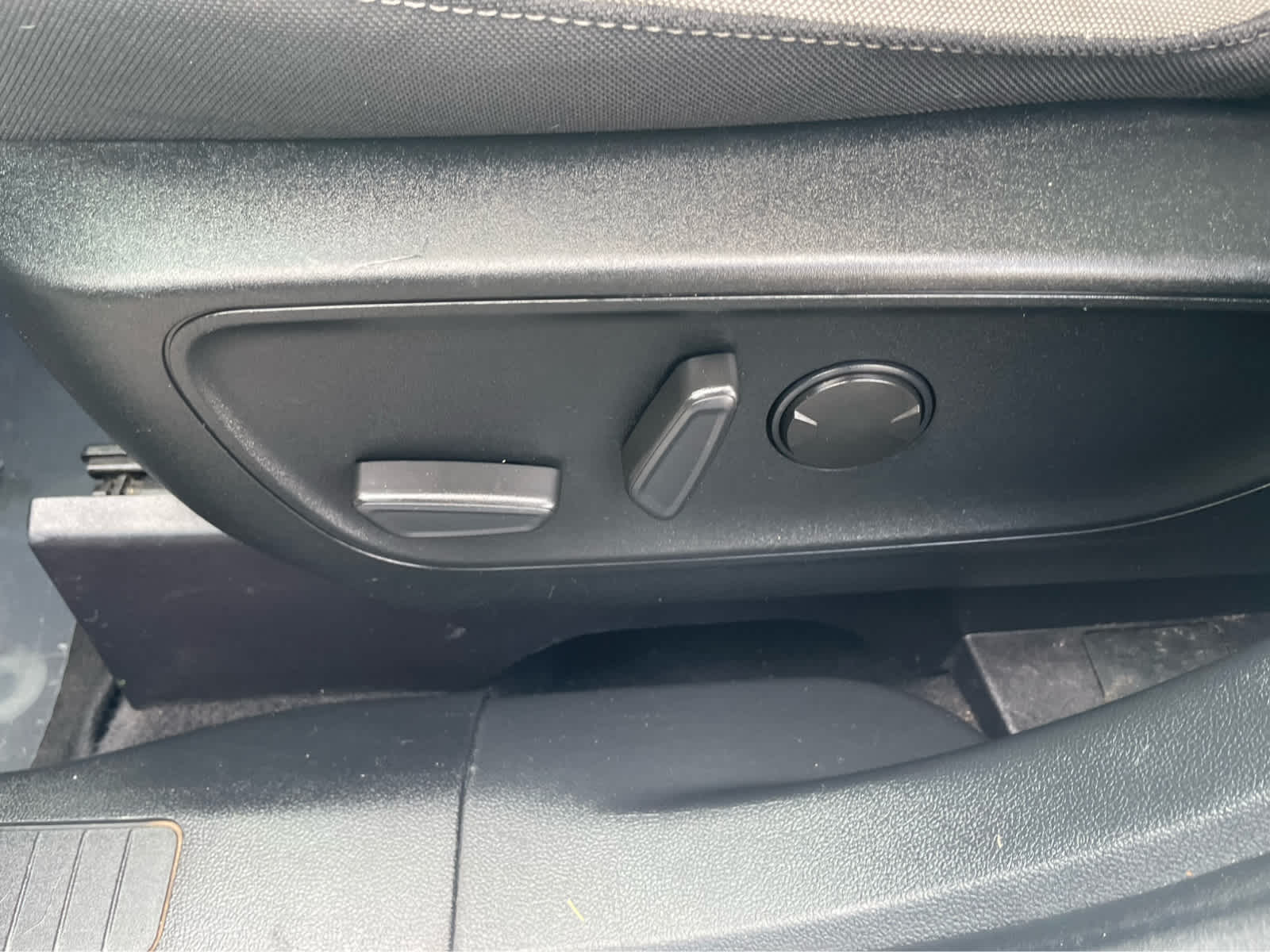 2020 Ford Escape SE photo 13