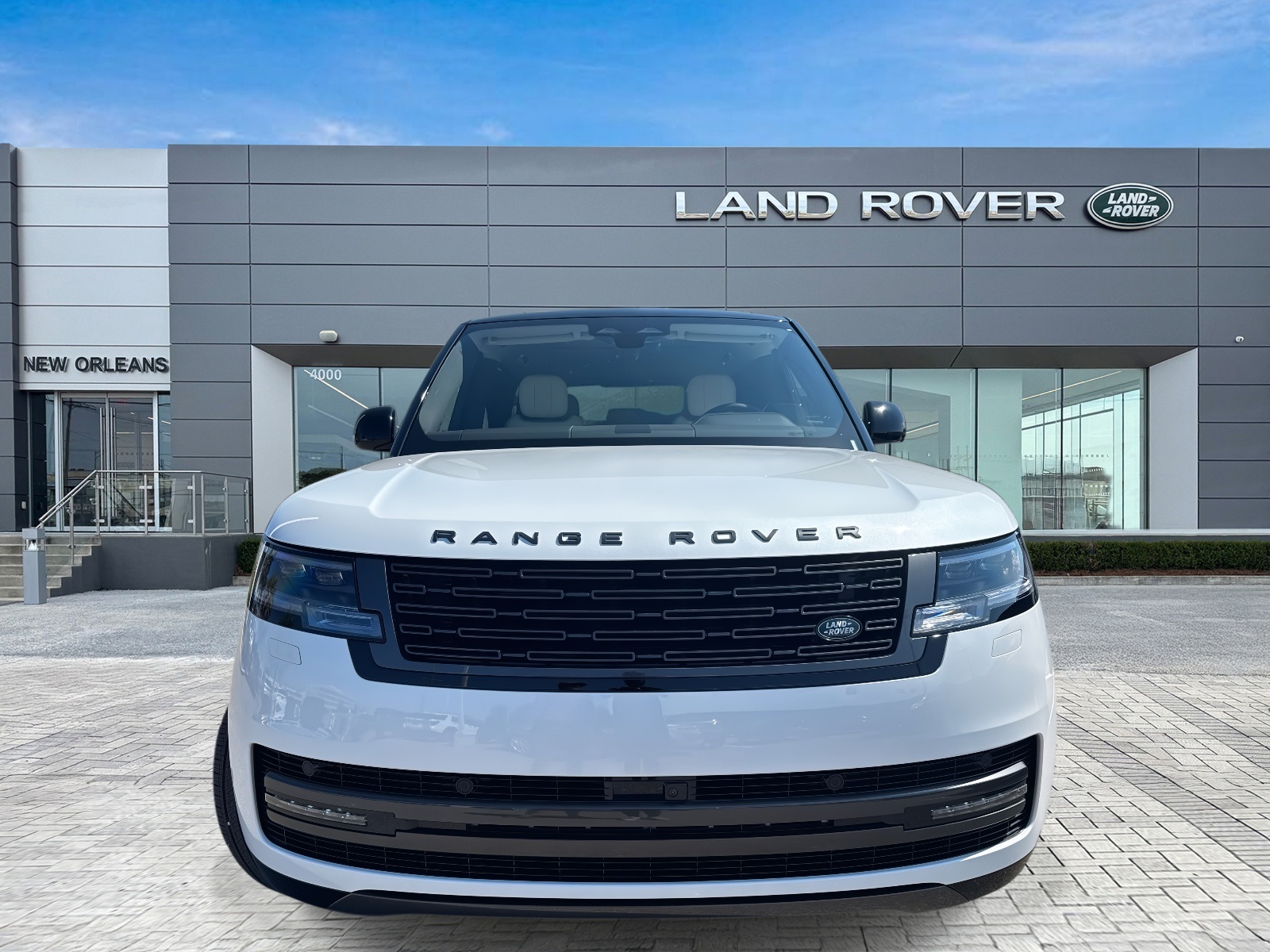 2025 Land Rover Range Rover SE photo 3