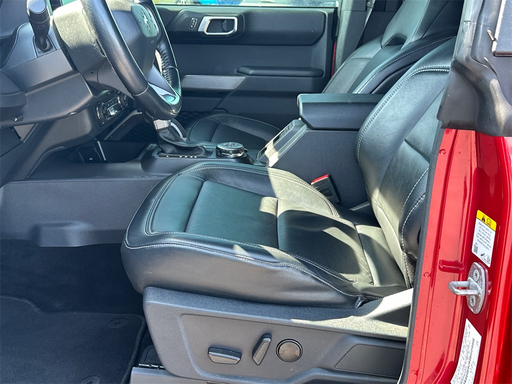 2021 Ford Bronco First Edition photo 8