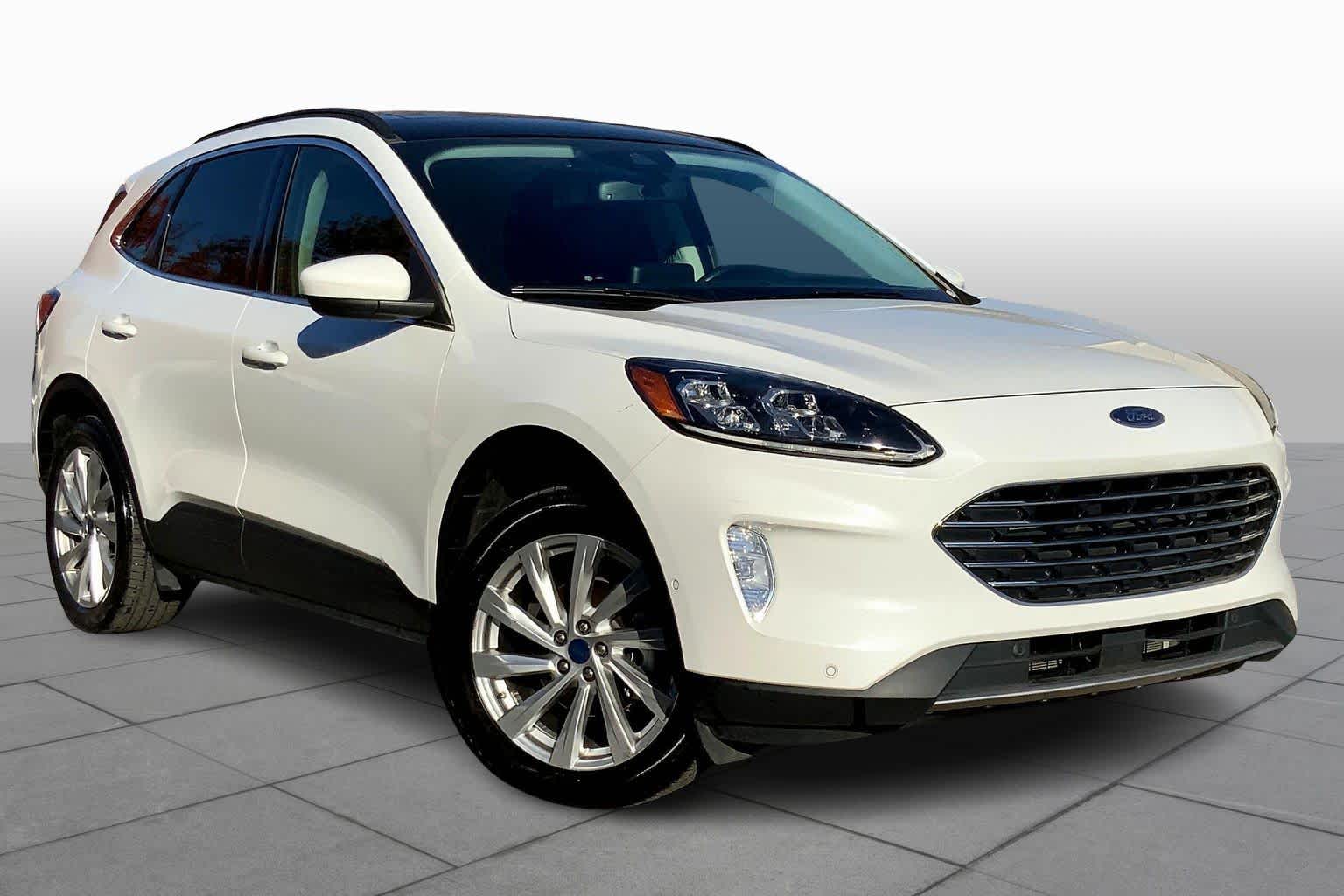 Used 2022 Ford Escape Titanium with VIN 1FMCU9DZXNUA08102 for sale in Kansas City