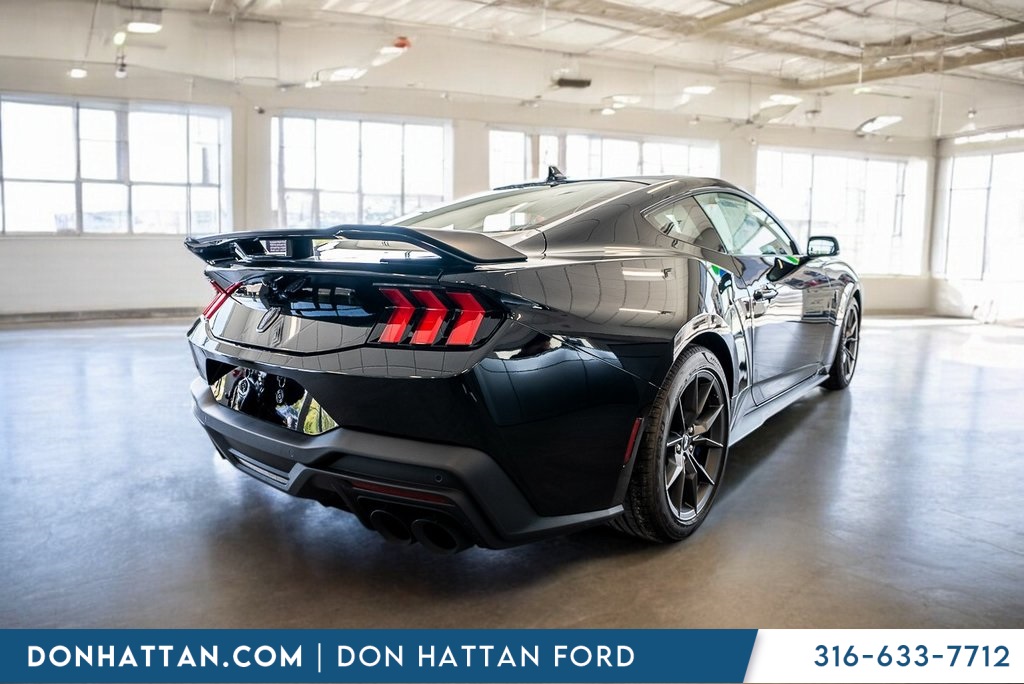 2025 Ford Mustang Dark Horse photo 27