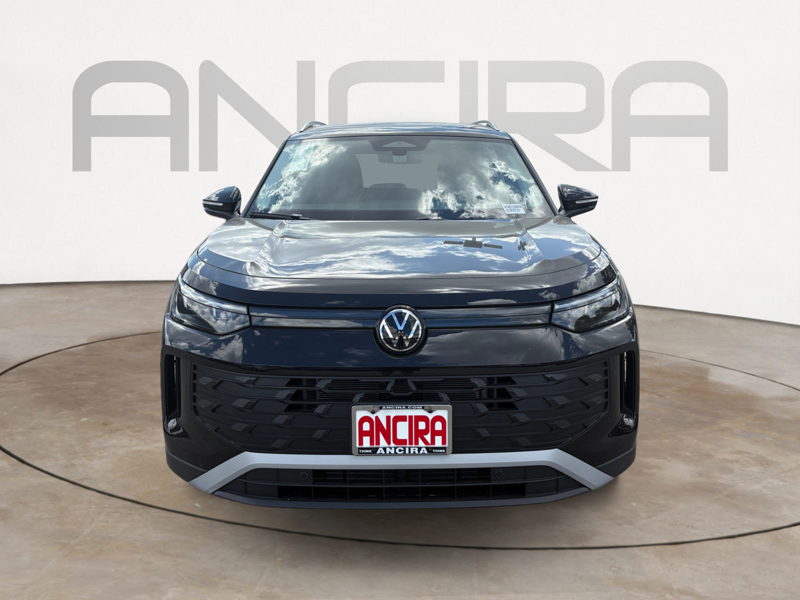2025 Volkswagen Tiguan SE photo 2