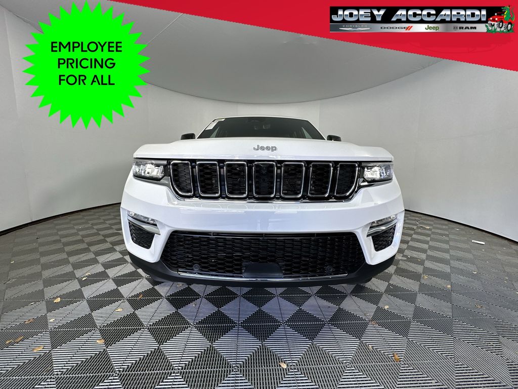 2025 Jeep Grand Cherokee Limited photo 3