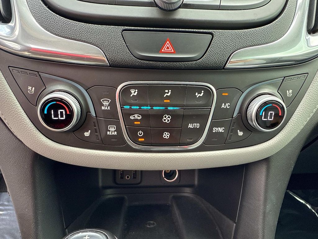 2018 Chevrolet Equinox Premier photo 25