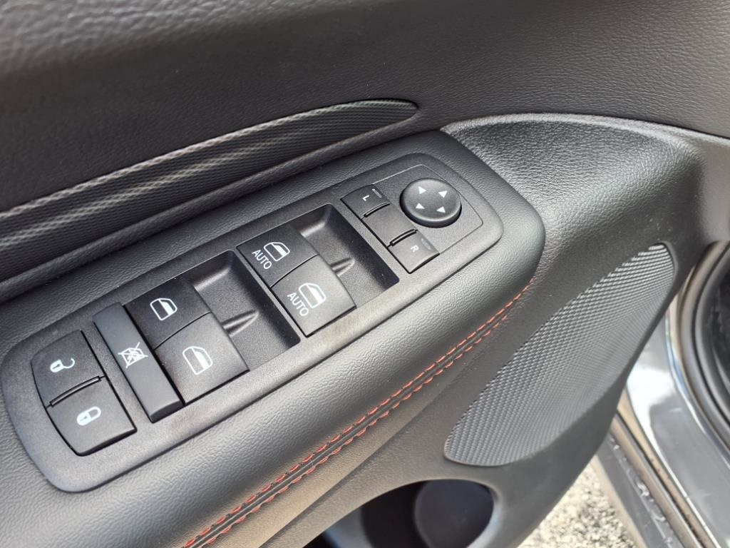 2025 Dodge Durango R/T Plus photo 6