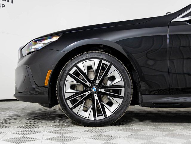 2025 Bmw 530i photo 11