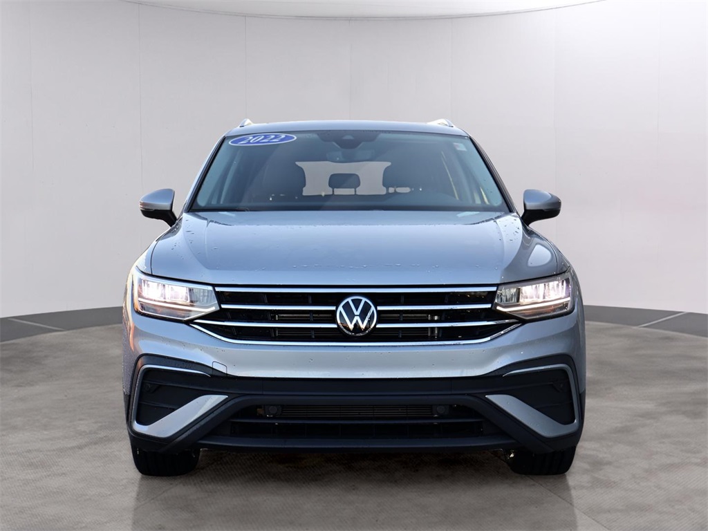 Used 2022 Volkswagen Tiguan SE with VIN 3VV2B7AX1NM048832 for sale in Kansas City