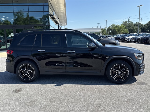 2024 Mercedes Benz GLB 250 photo 3