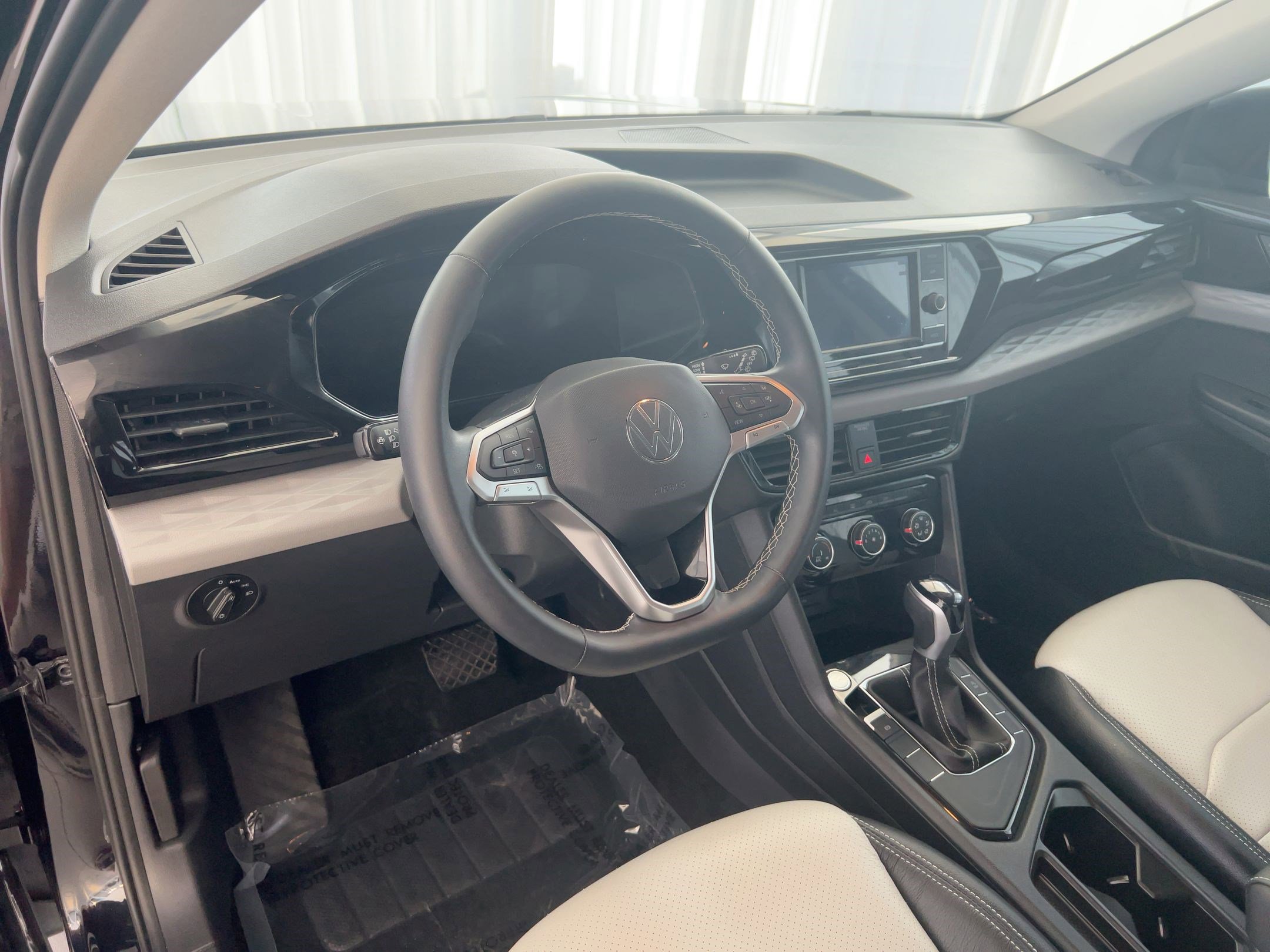 2024 Volkswagen Taos S photo 3