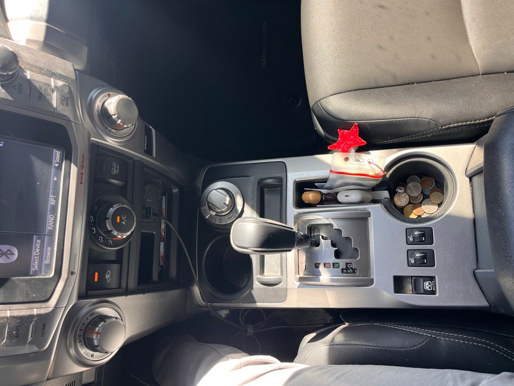 2018 Toyota 4Runner SR5 Premium photo 10