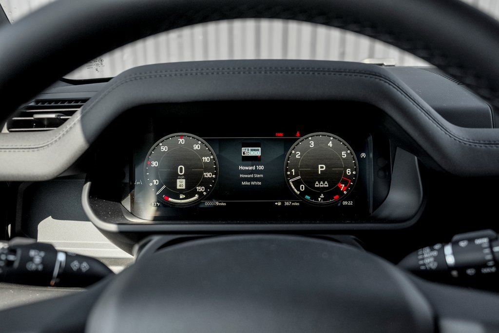 2025 Land Rover Defender 90 X-Dynamic SE photo 12