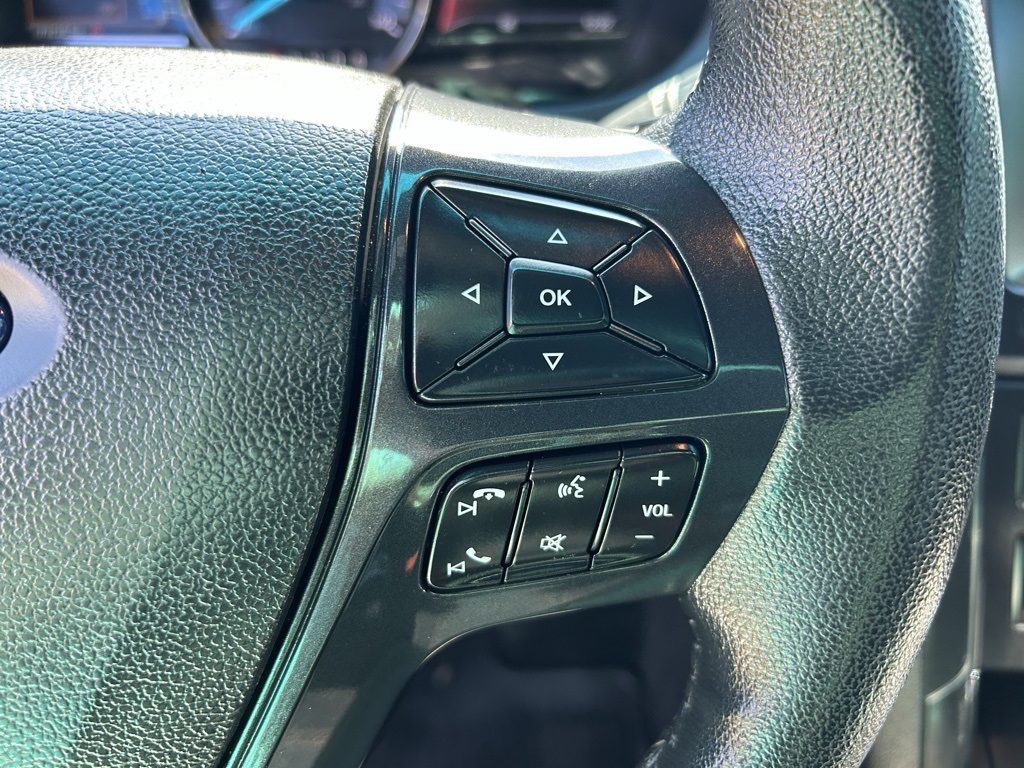 2017 Ford Explorer XLT photo 15