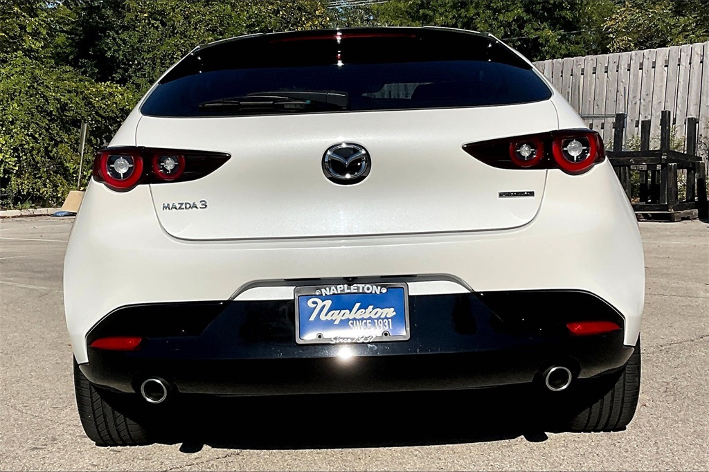 2023 Mazda Mazda3 Hatchback 2.5 Select photo 3
