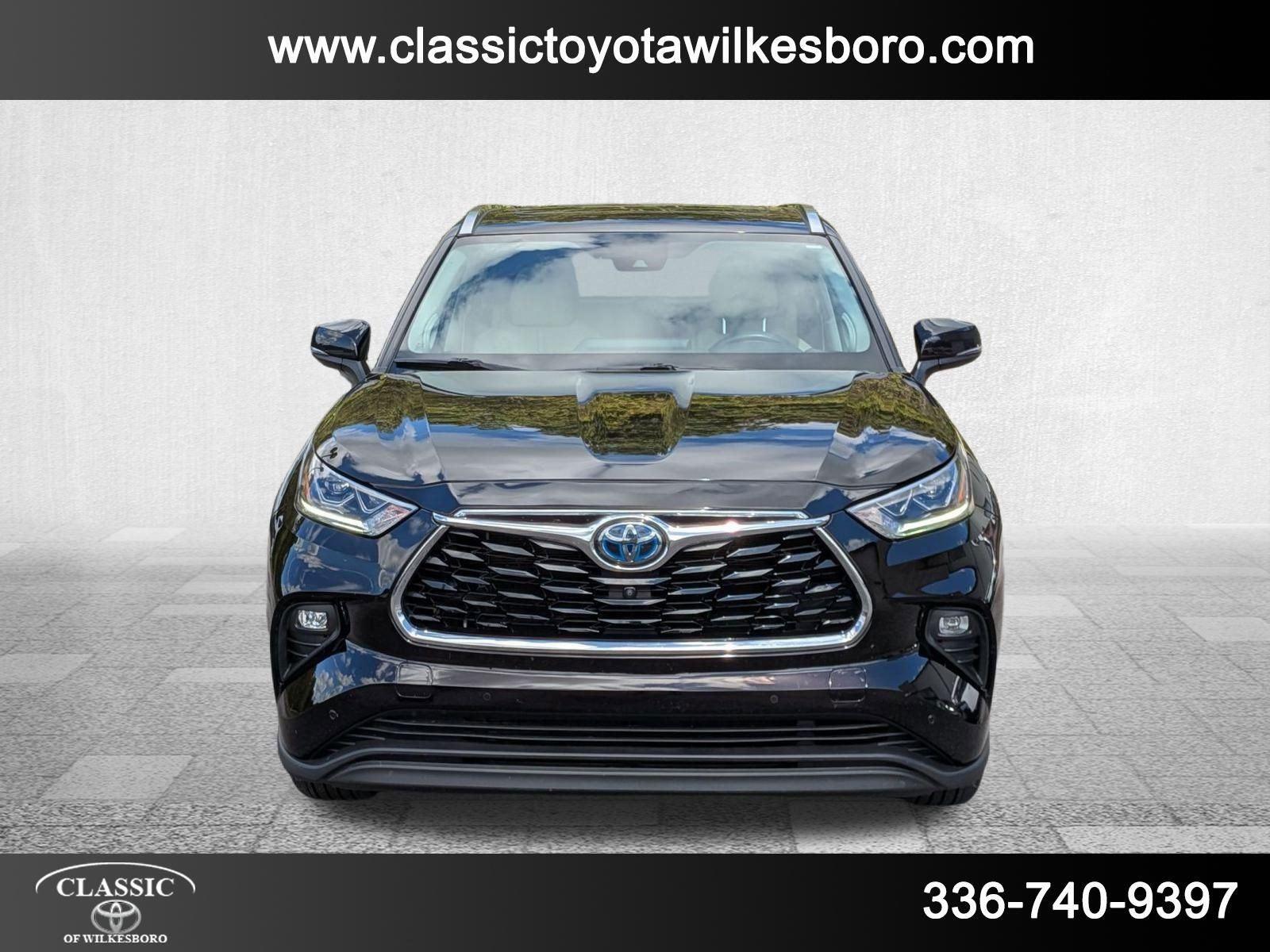 2020 Toyota Highlander Hybrid Limited photo 2