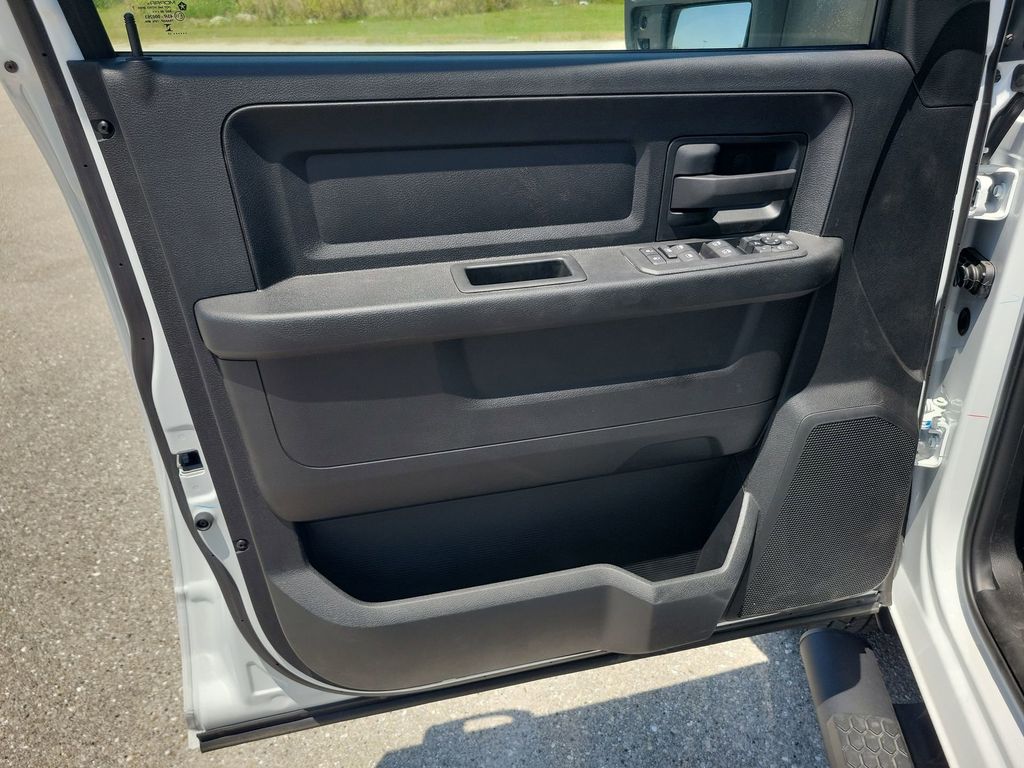 2025 Ram 3500 Tradesman photo 39