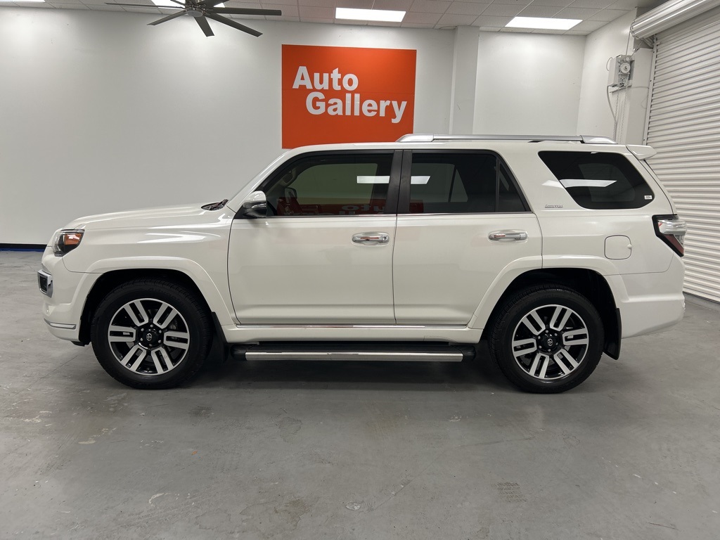 2020 Toyota 4Runner Limited photo 2
