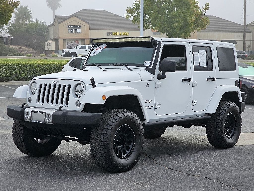 2017 Jeep Wrangler Unlimited Sahara photo 4