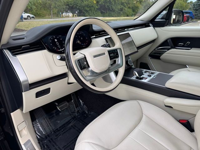 2023 Land Rover Range Rover Autobiography photo 6